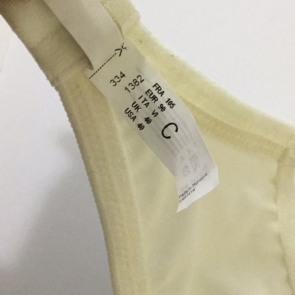 Chantelle Wirefree Unlined Bra - Picture 8 of 10